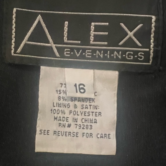 BIG SALE(3for $50)- Alex Evenings Black Jacket with Silver Floral Embroidery - Picture 4 of 7